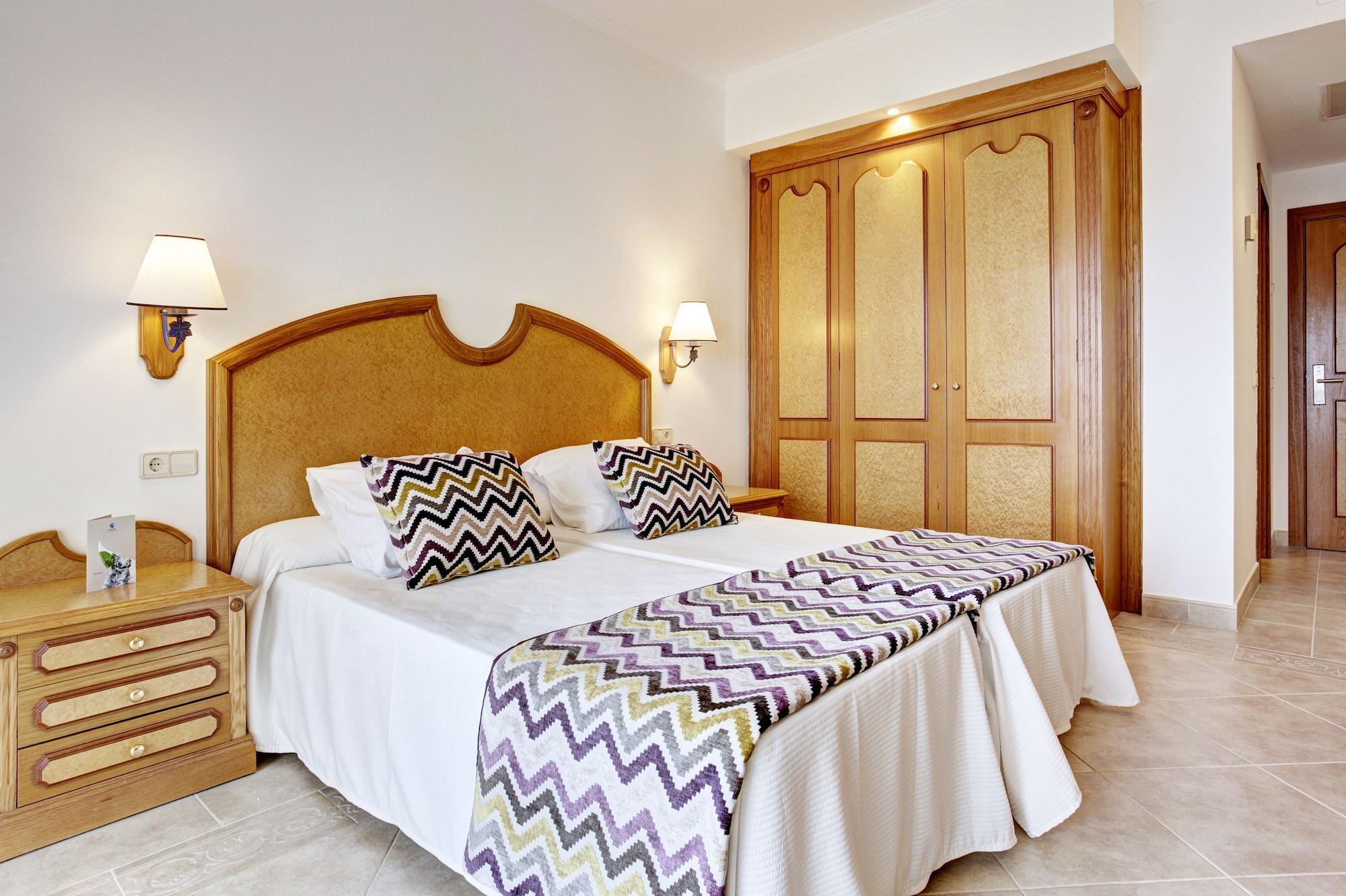 סנטה אאולריה דס ריו Grupotel Santa Eularia & Spa - Adults Only מראה חיצוני תמונה
